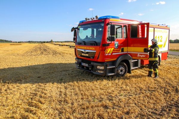 Feld brennt bei Klinga